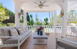 Beautiful Villa Near Beach - Marbella