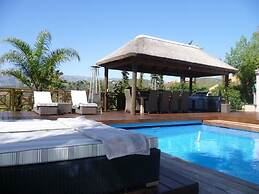 Luxury Villa With Pool & Jacuzzi