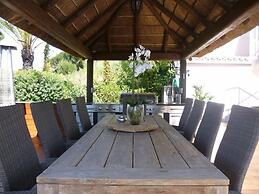 Luxury Villa With Pool & Jacuzzi