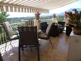 Luxury Villa With Pool & Jacuzzi