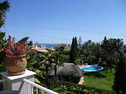 Luxury Villa With Pool & Jacuzzi