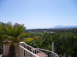 Luxury Villa With Pool & Jacuzzi
