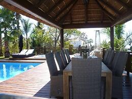 Luxury Villa With Pool & Jacuzzi