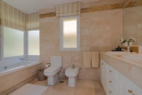 Super Front Line Location Apartment - Heated Pool