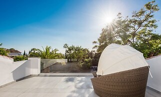 Magnificent And Modern Decorated Villa