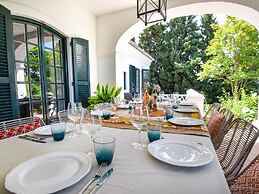 A Real Oasis In Colonial Style Villa