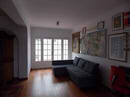 Very Pretty House In Great Location