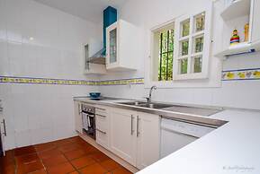 Cutest Beach Villa - 30 M To Beach