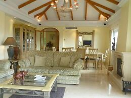 Great Villa - Heated Pool & Sauna