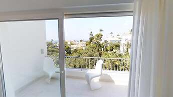 Exquisite Villa Near Beach - Heated Pool