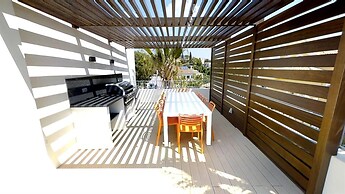 Exquisite Villa Near Beach - Heated Pool