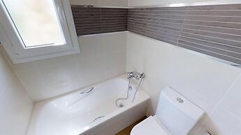 Exquisite Villa Near Beach - Heated Pool