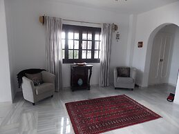 Apartment With Sea View In Puerto Banus