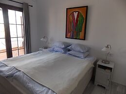 Apartment With Sea View In Puerto Banus