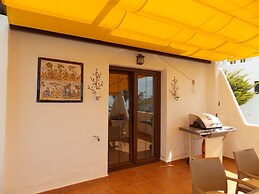 Apartment With Sea View In Puerto Banus