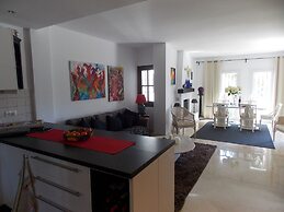 Family Apartment Close To Puerto Banus