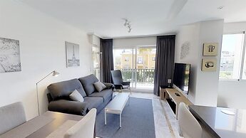 Modern Apartment Near Puerto Banus