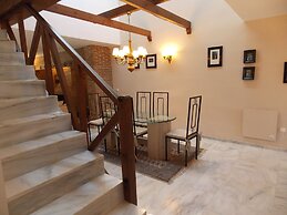 Spacious Townhouse Near Beaches & Golf