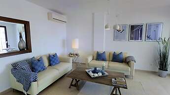 Beautiful Penthouse Near Beach