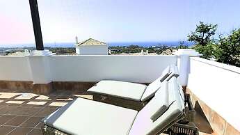 Beautiful Penthouse Near Beach