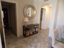 Beachside Apartment Near Puerto Banus