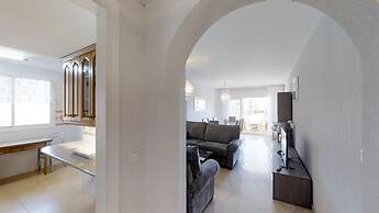 Very Nice Family Apartment, Close To Pool