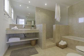 Frontline Duplex With Paradisiacal Views