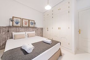 3 Bd Apartment Perfect Location in Plaza de Chueca