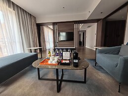 Holiday Inn Express Beijing Shijingshan Lakeview by IHG