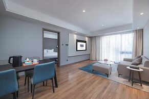 Holiday Inn Express Beijing Shijingshan Lakeview by IHG