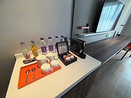 Holiday Inn Express Beijing Shijingshan Lakeview by IHG