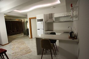 The City Walls Suit Hotel