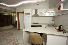 The City Walls Suit Hotel