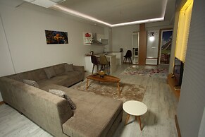 The City Walls Suit Hotel