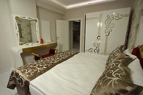 The City Walls Suit Hotel