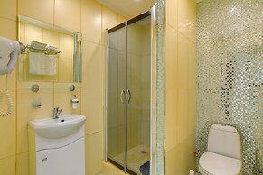 Hotel Randevu Pionerskaya