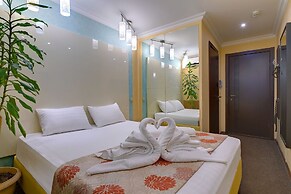 Hotel Randevu Pionerskaya