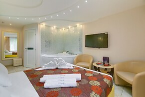 Hotel Randevu Pionerskaya