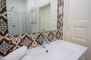 Lie On Me Lazy Simon