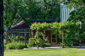 The Davies Family Inn