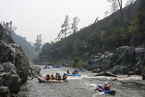 The Davies Family Inn