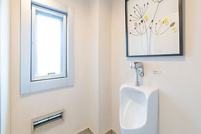 Shirahama White Beach House