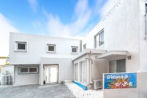 Shirahama White Beach House