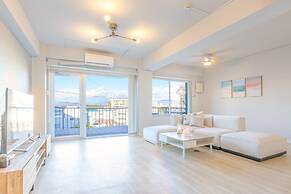 Shirahama White Beach House