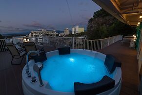 Shirahama White Beach House