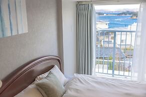 Shirahama White Beach House