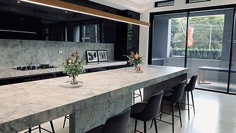 Crowne Plaza Sydney Burwood by IHG