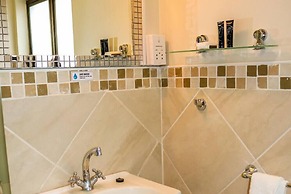 Luxury Apartment at Peo