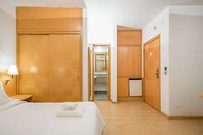 Tu705 Varanda e Muito Conforto na Al Lorena!