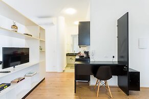 Es402 At the Historic Modernist Esther Builing